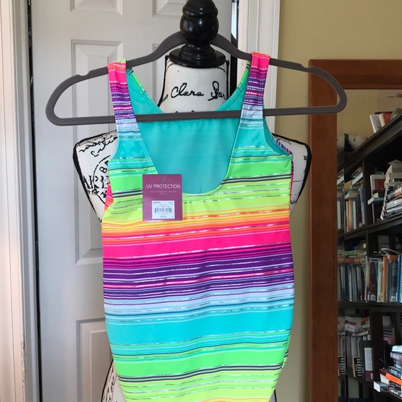 One piece girls swimsuit - Picture 2 of 4